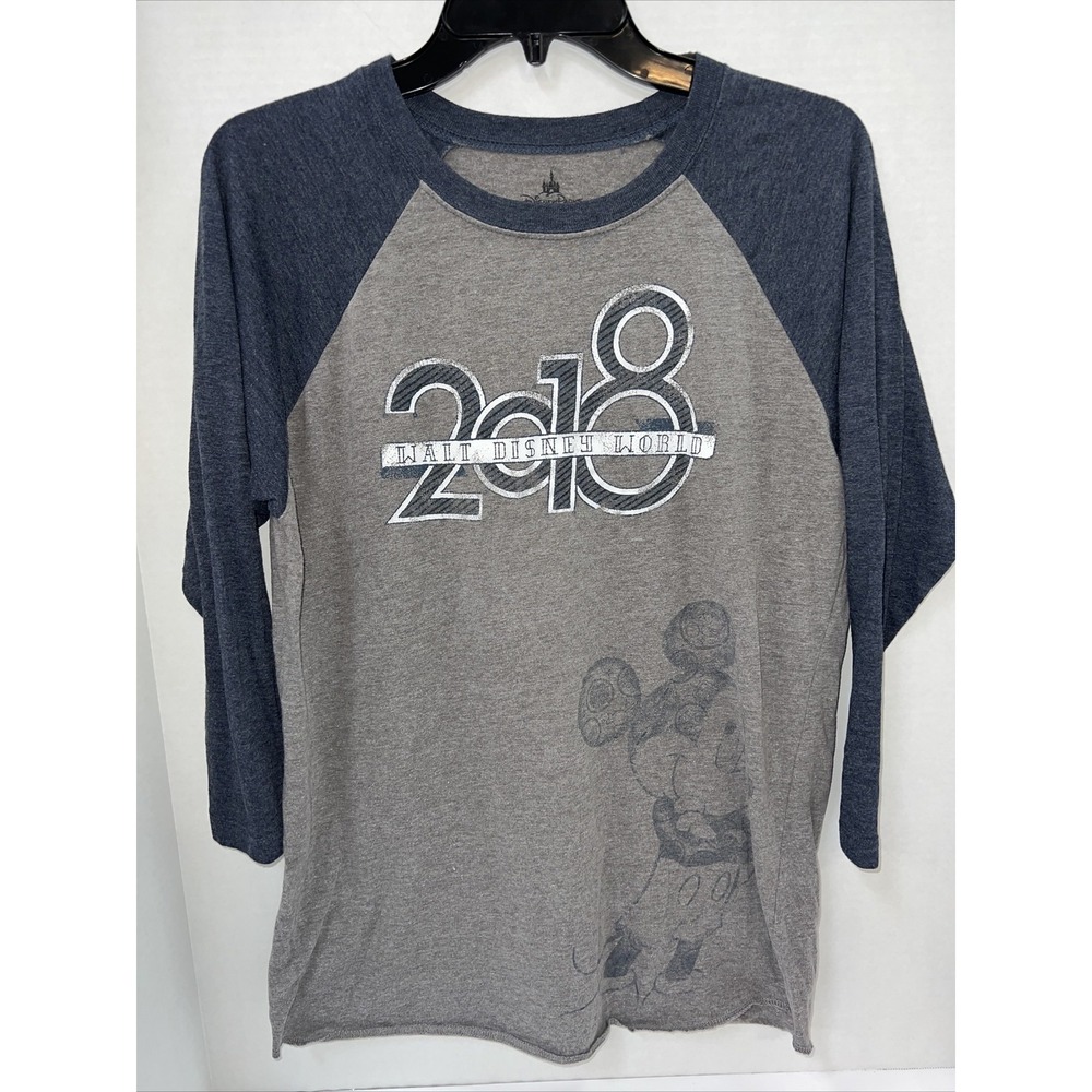 Disney Parks Shirt 2018 Women's Medium Gray 3/4 Sleeve T Shirt - Picture 1 of 3